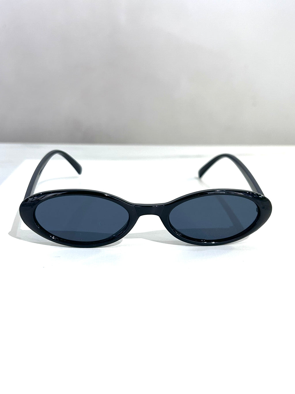 Minimal Cat Sunglasses