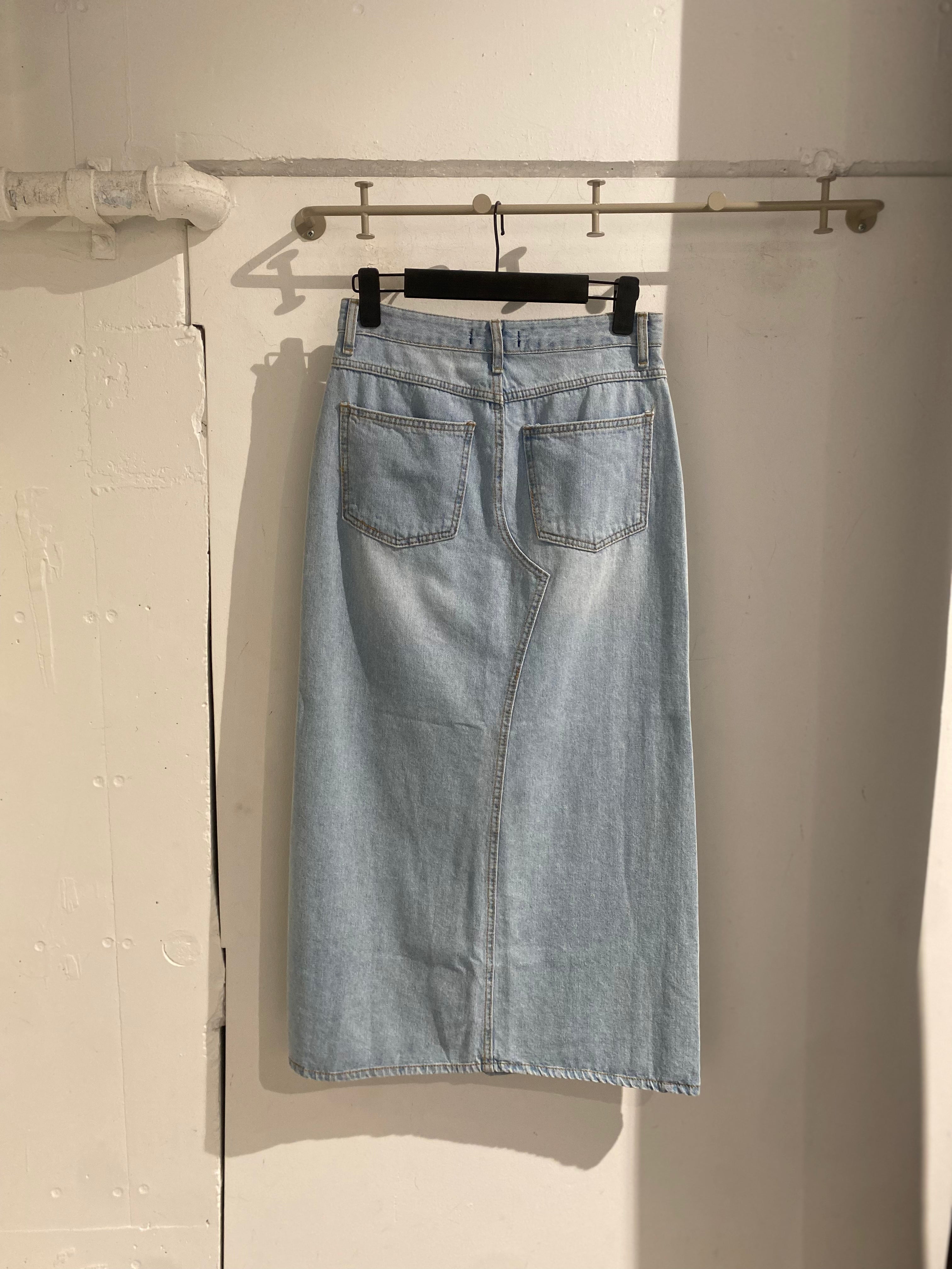 Flip Slit Denim Skirt