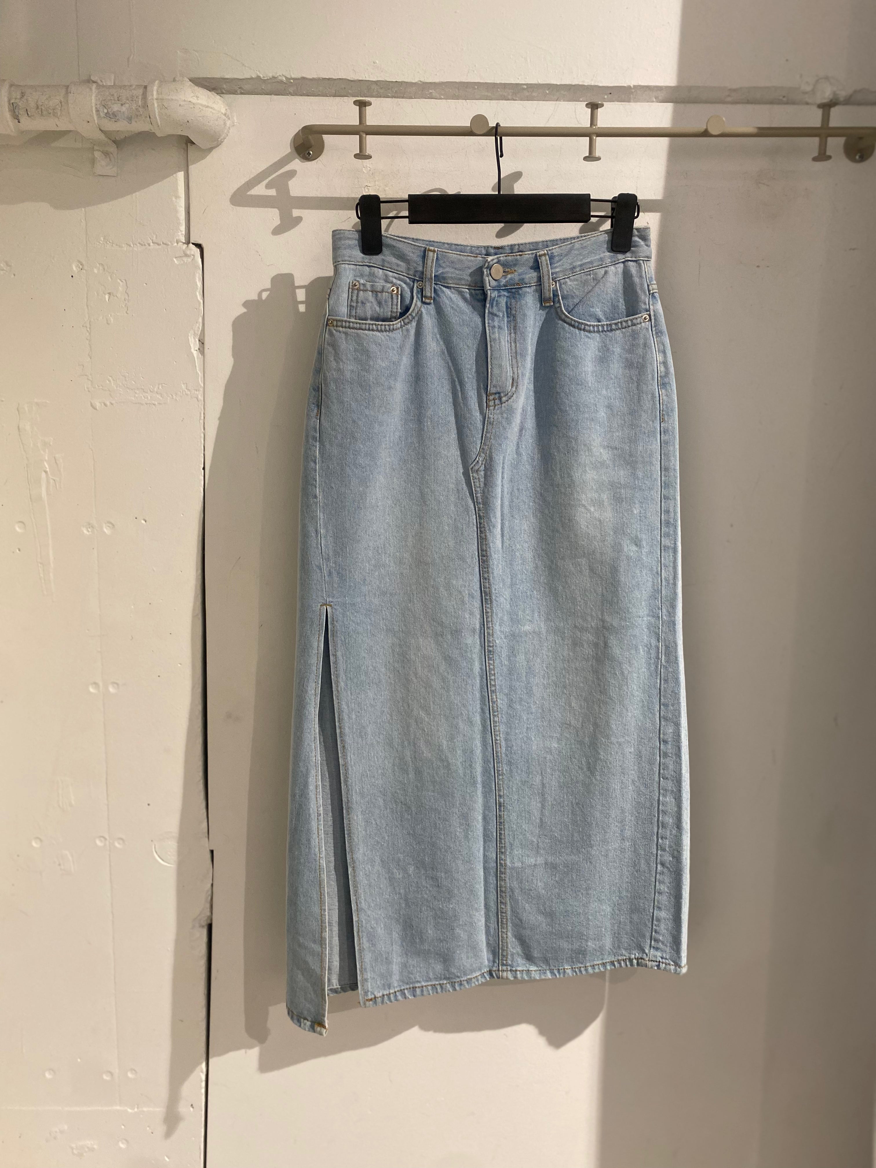 Flip Slit Denim Skirt