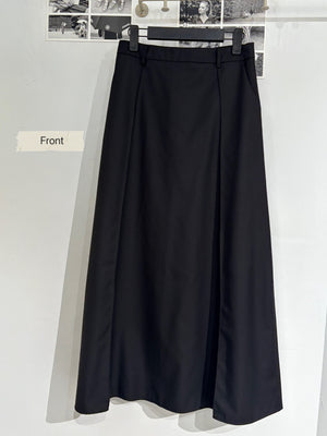 Yuni Black Long Skirt