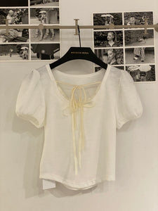 Uniel Neck Lace T-shirt