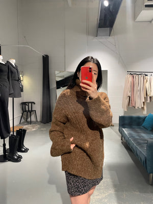 thereby V Turtle-Neck Knit