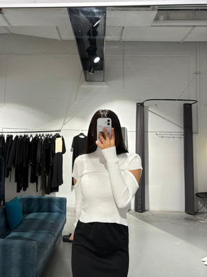 Lucky Cut Rib Knit T