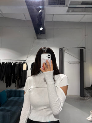 Lucky Cut Rib Knit T