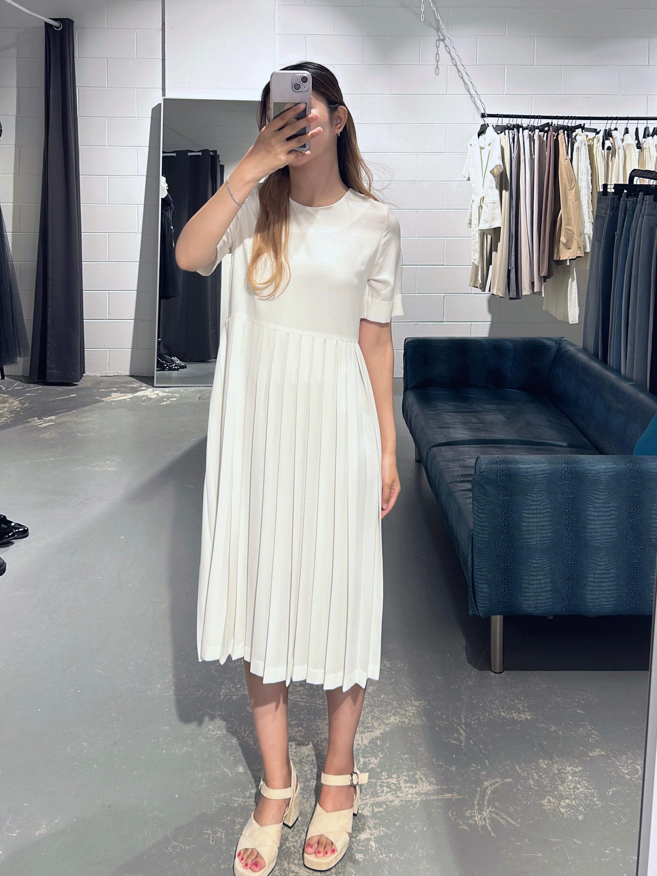 Blanc Pleats Dress