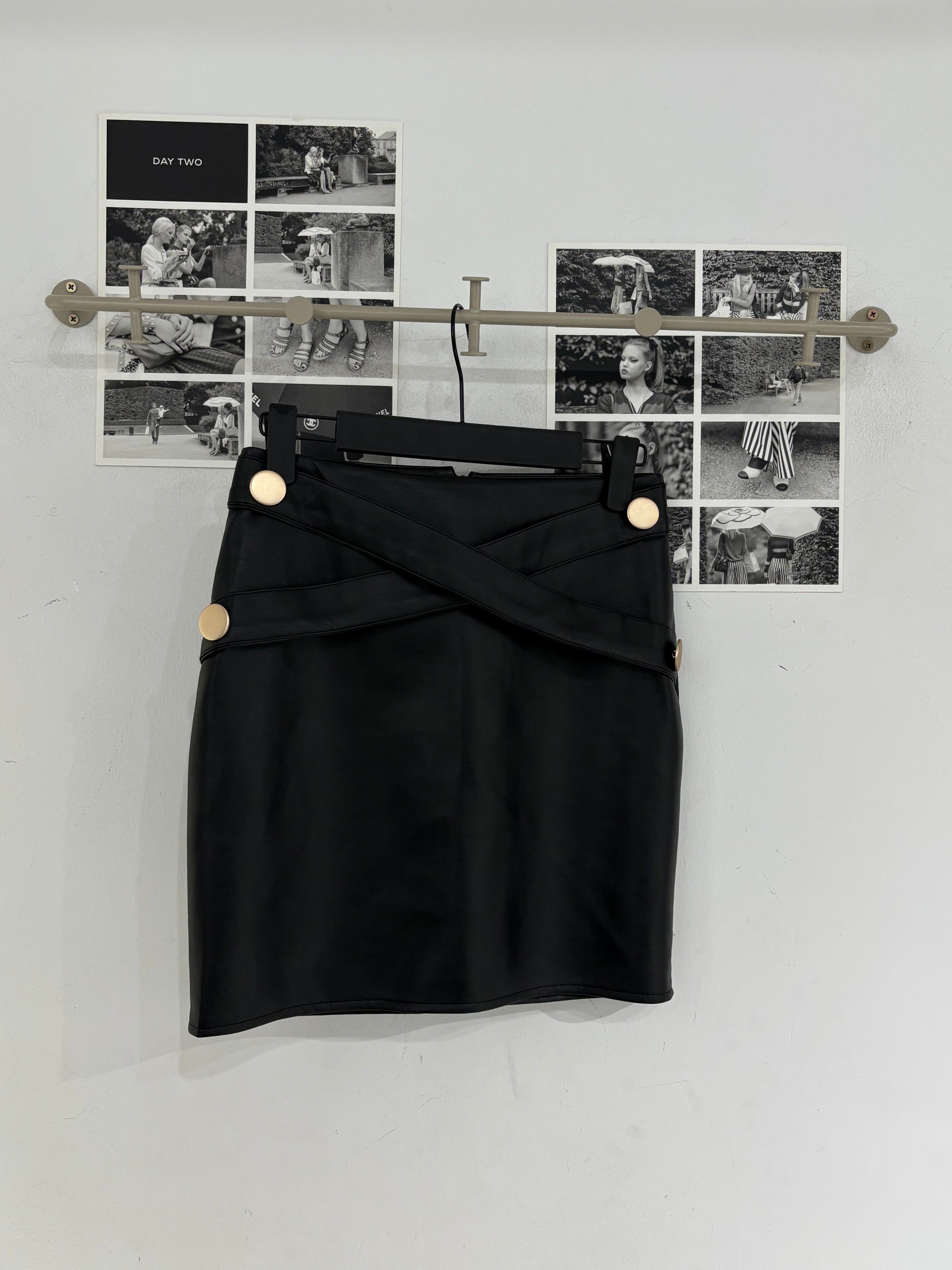 Heeshop Faux Leather Cross Skirt