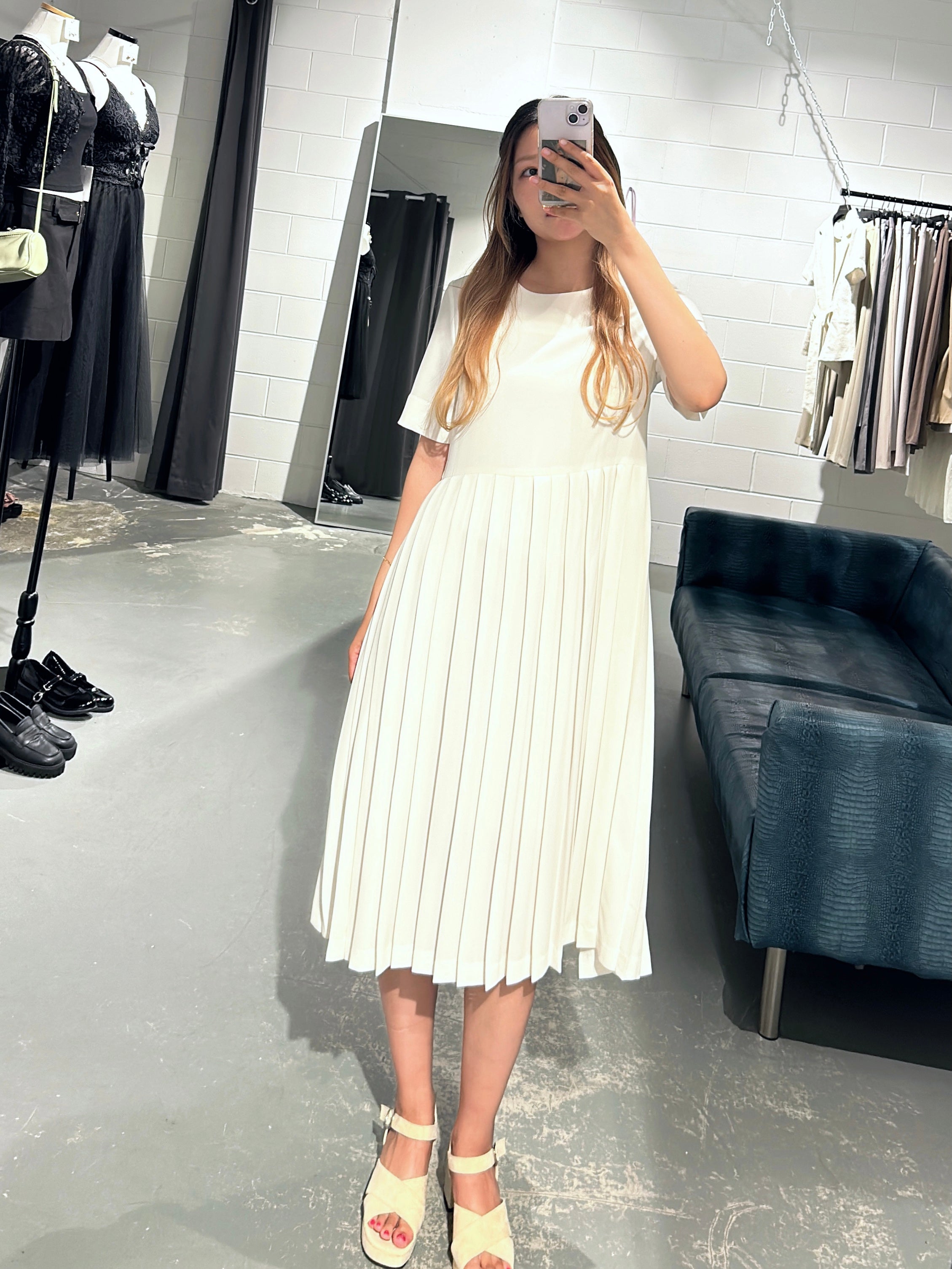 Blanc Pleats Dress