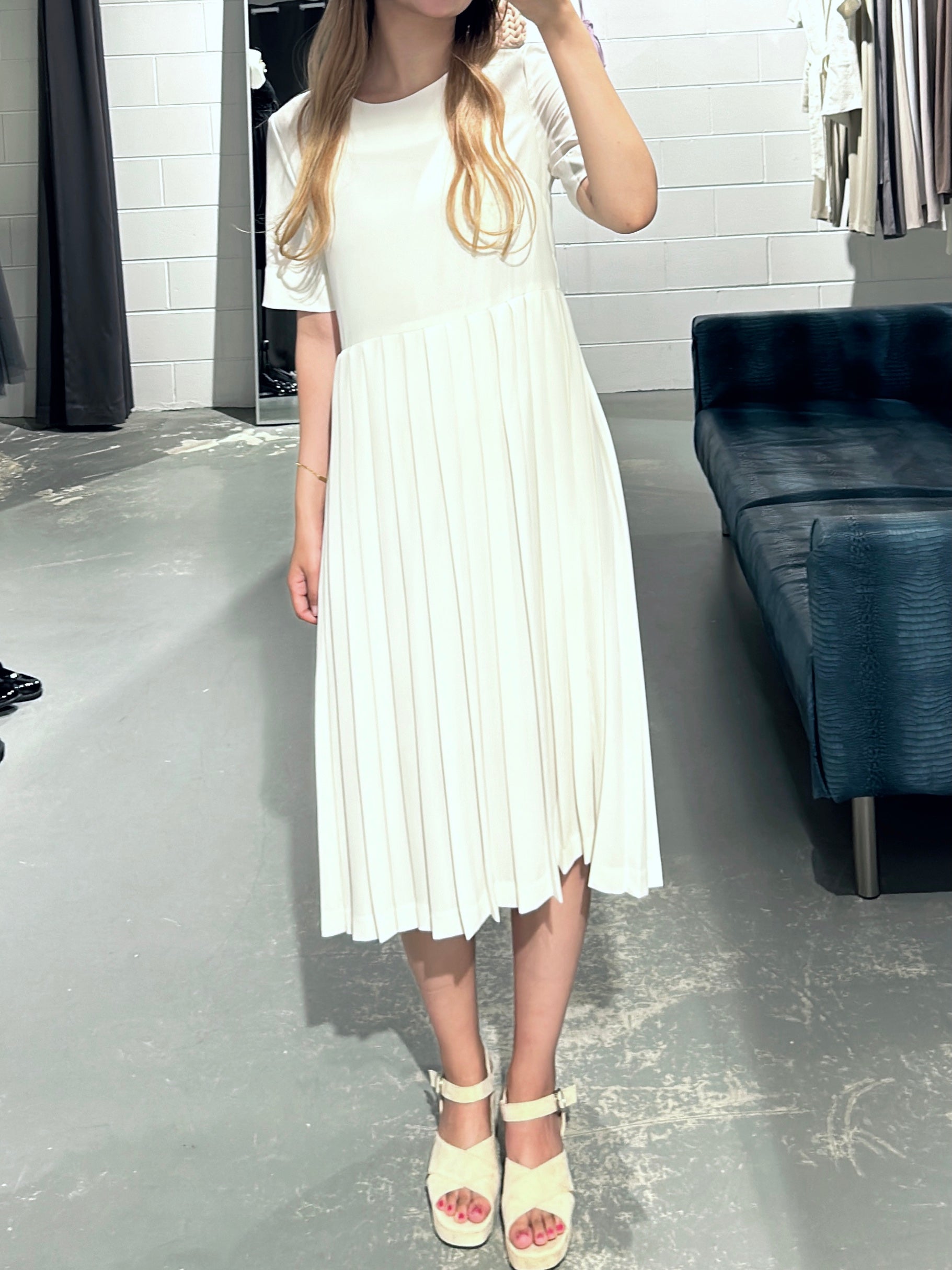 Blanc Pleats Dress