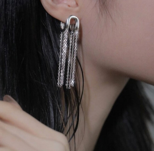 U Tassel Earrings (Silver 925)
