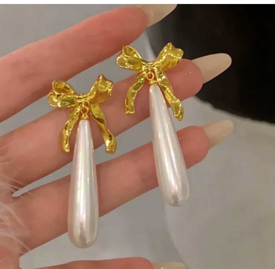 Ribbon Drop Pearl Earrings