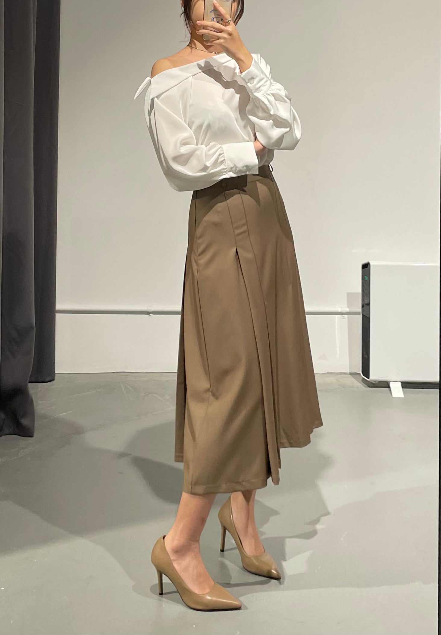 Jackson Pleat Tailored Skirt