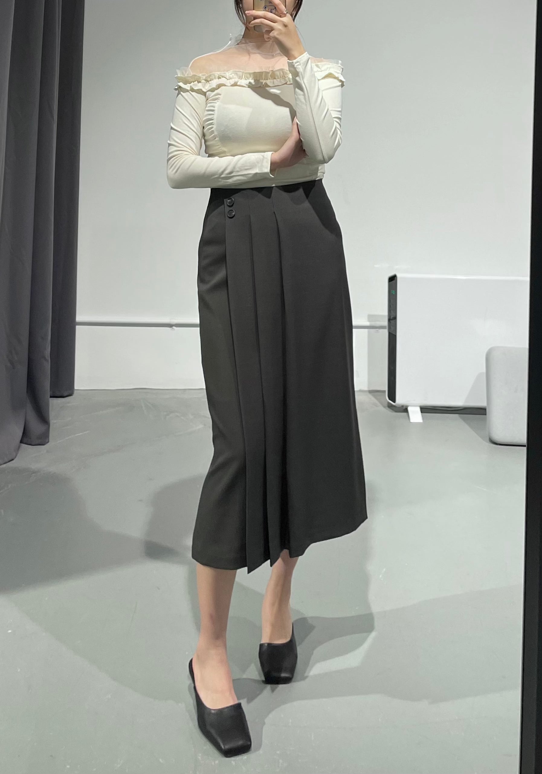 Pure Mute Pleated Skirt