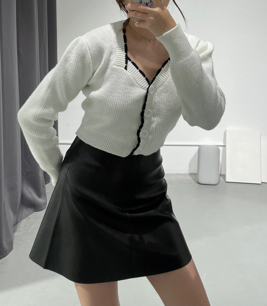Hong Wave Neck Knit Cardigan