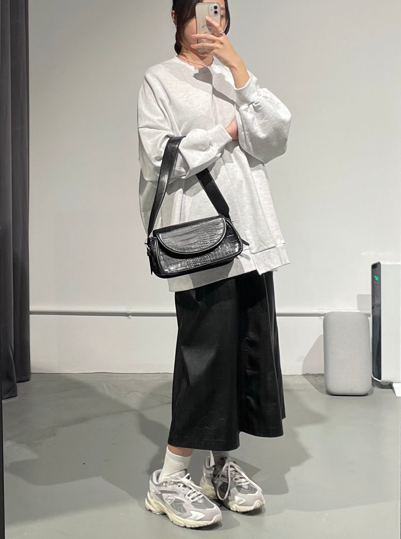 WNavy Crack Skirt