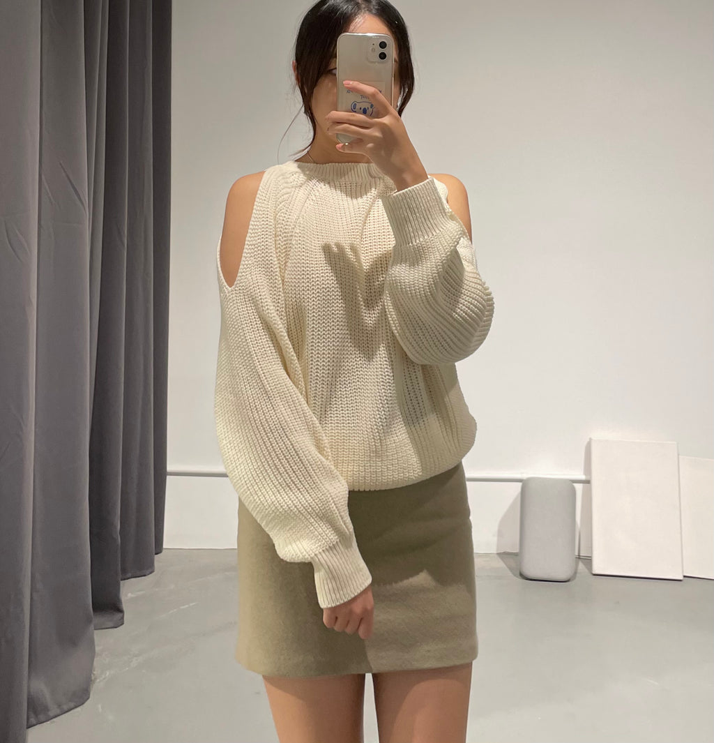 Coco Shoulder Cut Knit