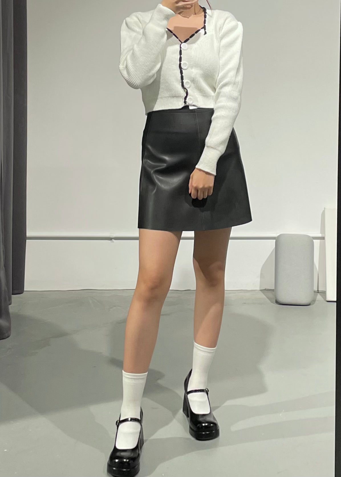 Hong Wave Neck Knit Cardigan