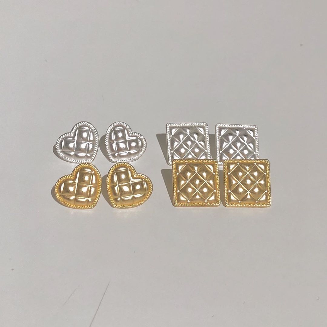 Puff Metal Earrings in two Colors