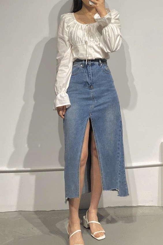 URI Slit-Front Denim Skirt