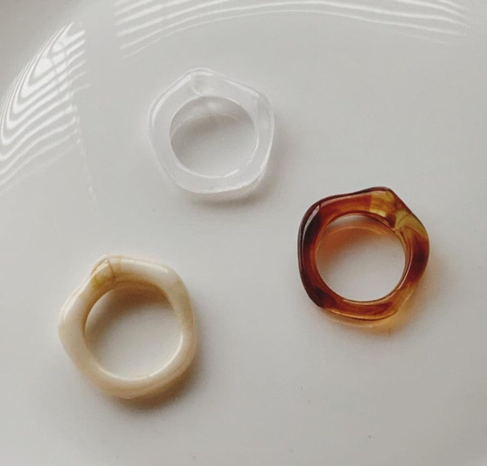 Relieve Marble Wave Ring