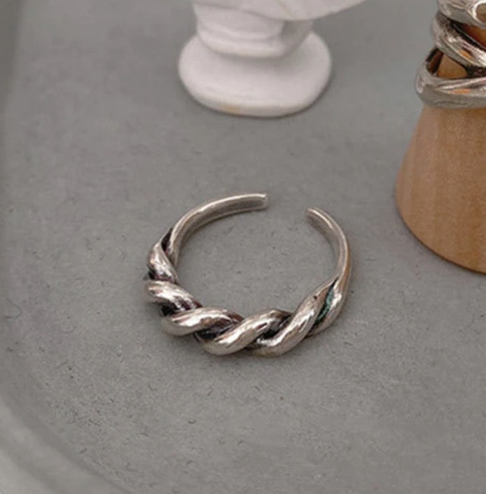 Bold Twist Ring (925 Silver)