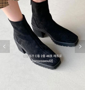 Retro Span Ankle Boots