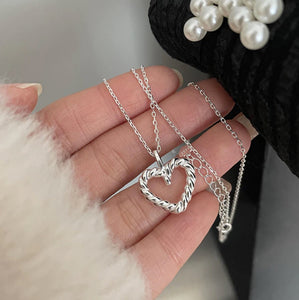 Pretzel Heart Necklace (925 Silver)