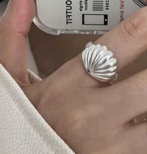 Shell Ring  (925 Silver)