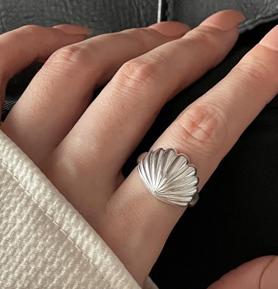 Shell Ring  (925 Silver)