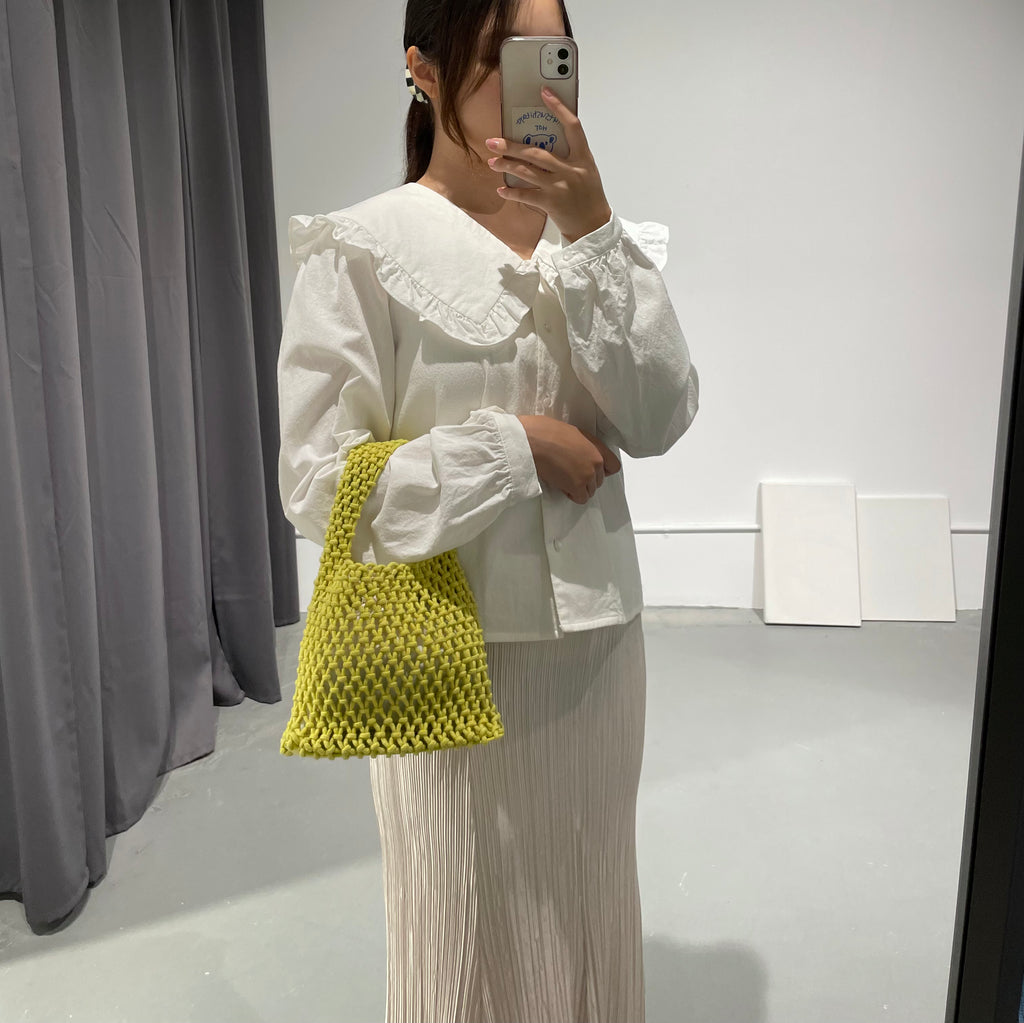 Bongbly Frill Collar Blouse
