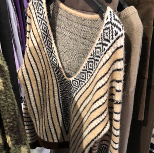 Ethnic V Knit