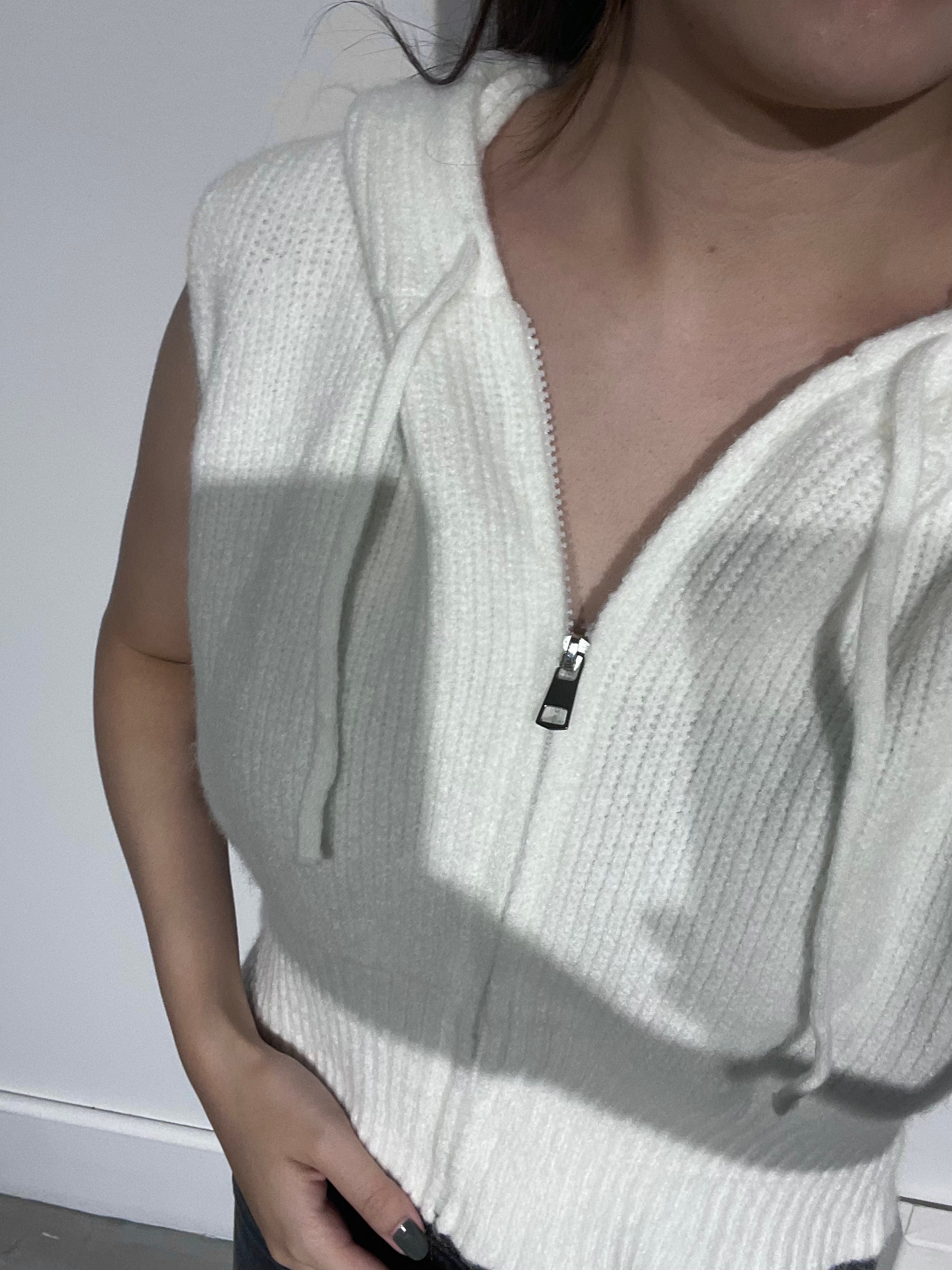 CODI Bear Hoodi Vest