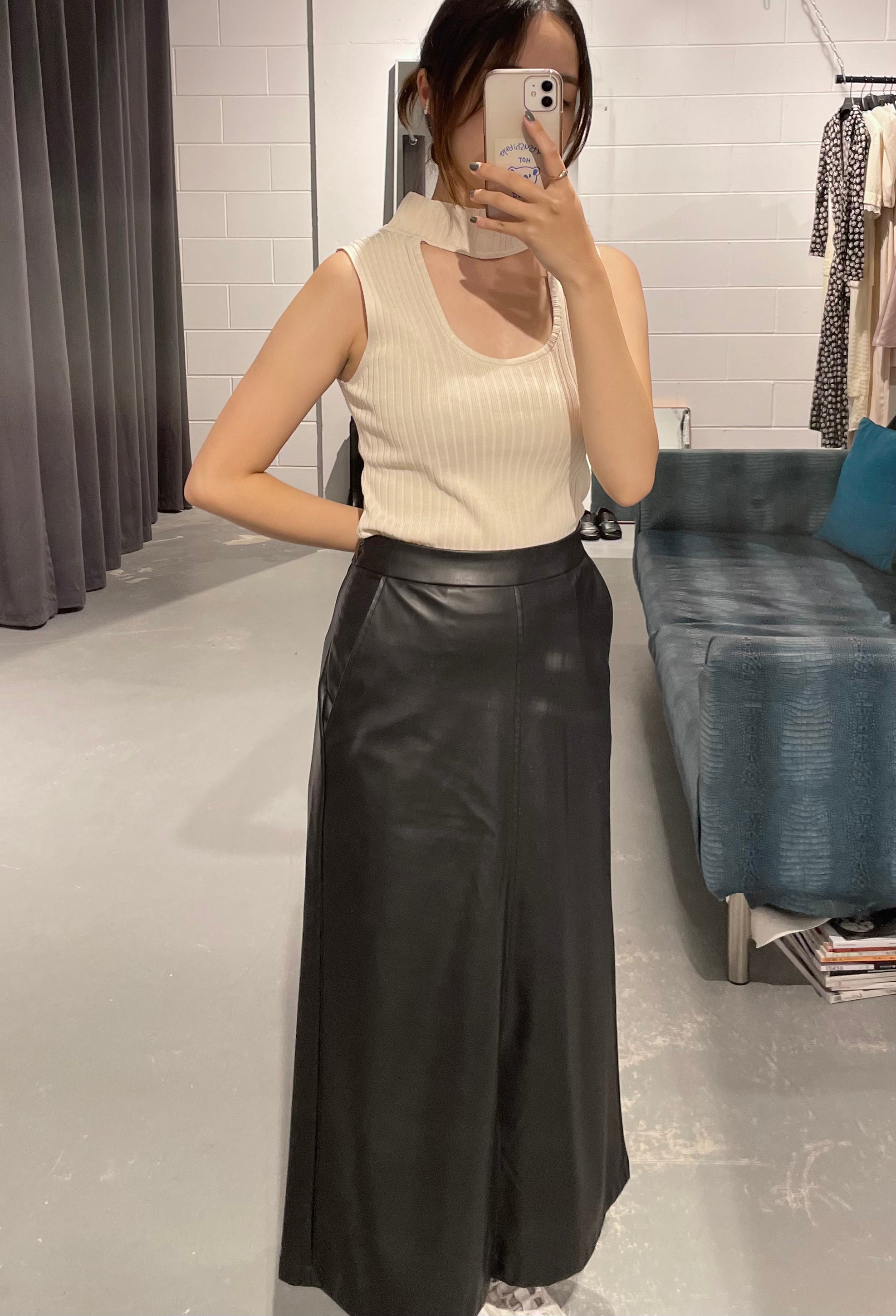 JR U Chocker Sleeveless