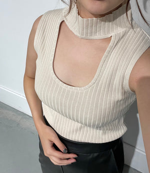 JR U Chocker Sleeveless