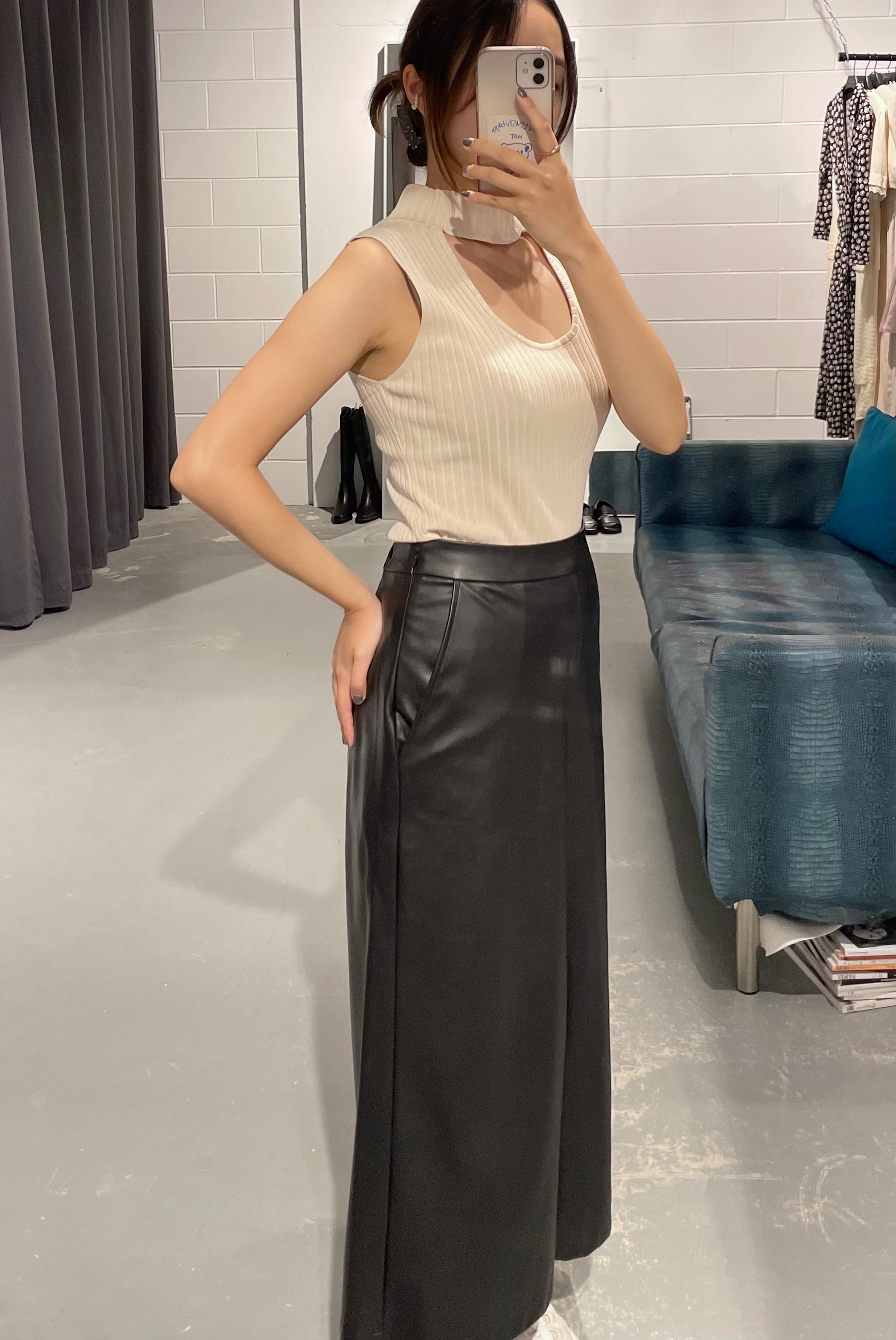 JR U Chocker Sleeveless