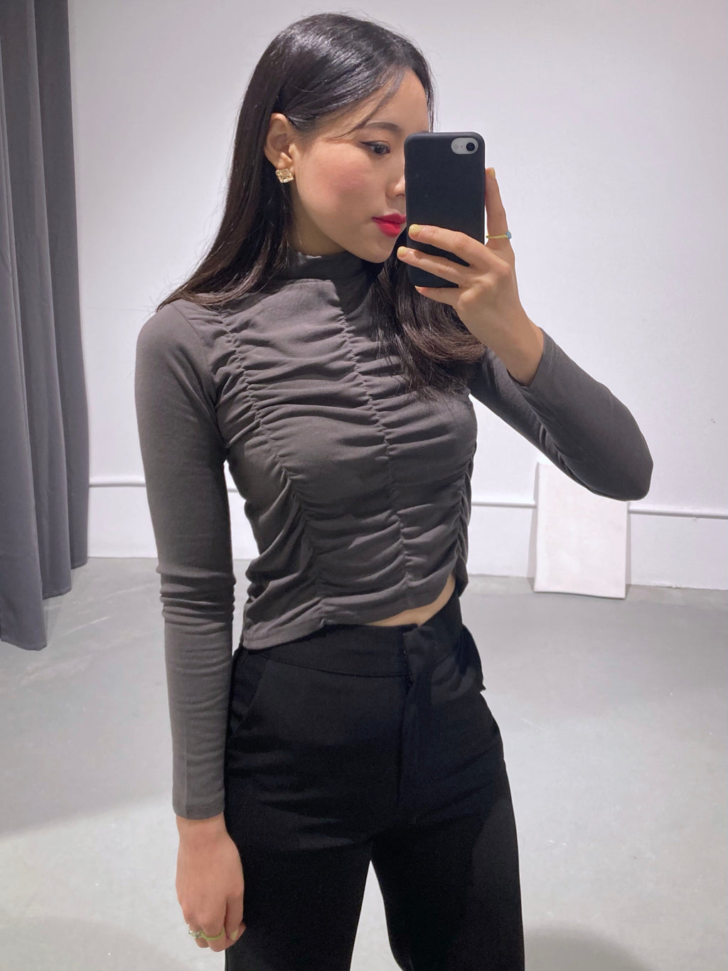 SUNMI Half Neck Shirring Top